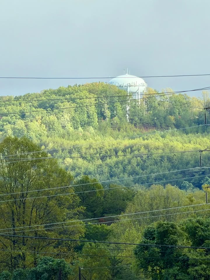 Sun pops out in Martinsville 64°